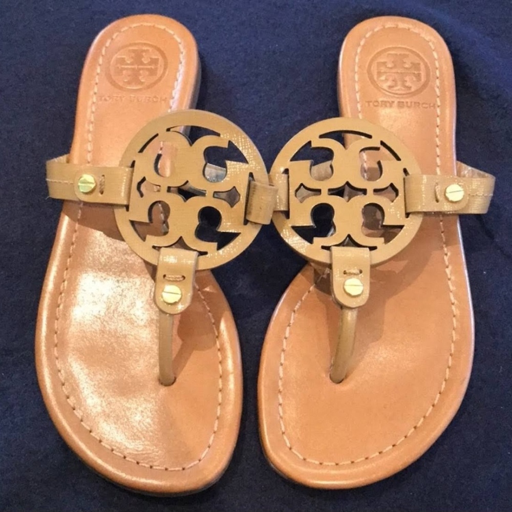 Beautiful  sandals Dust bag no box